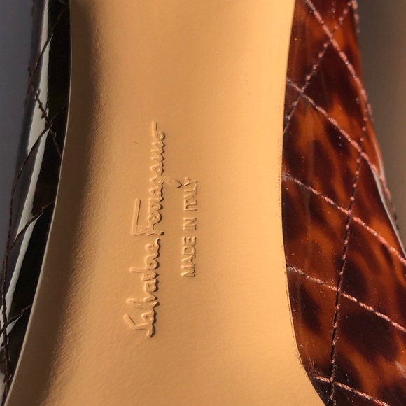 Ferragamo Size 9.5/9 B Vara Bow Pumps Animal Print Patent Leather Heels Peep Toe - Picture 4 of 15